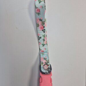 Flowe pattern medium size dog collar